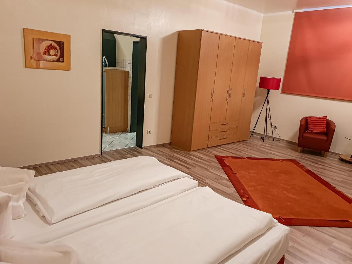Airport Fashion Hotel Дюселдорф Екстериор снимка