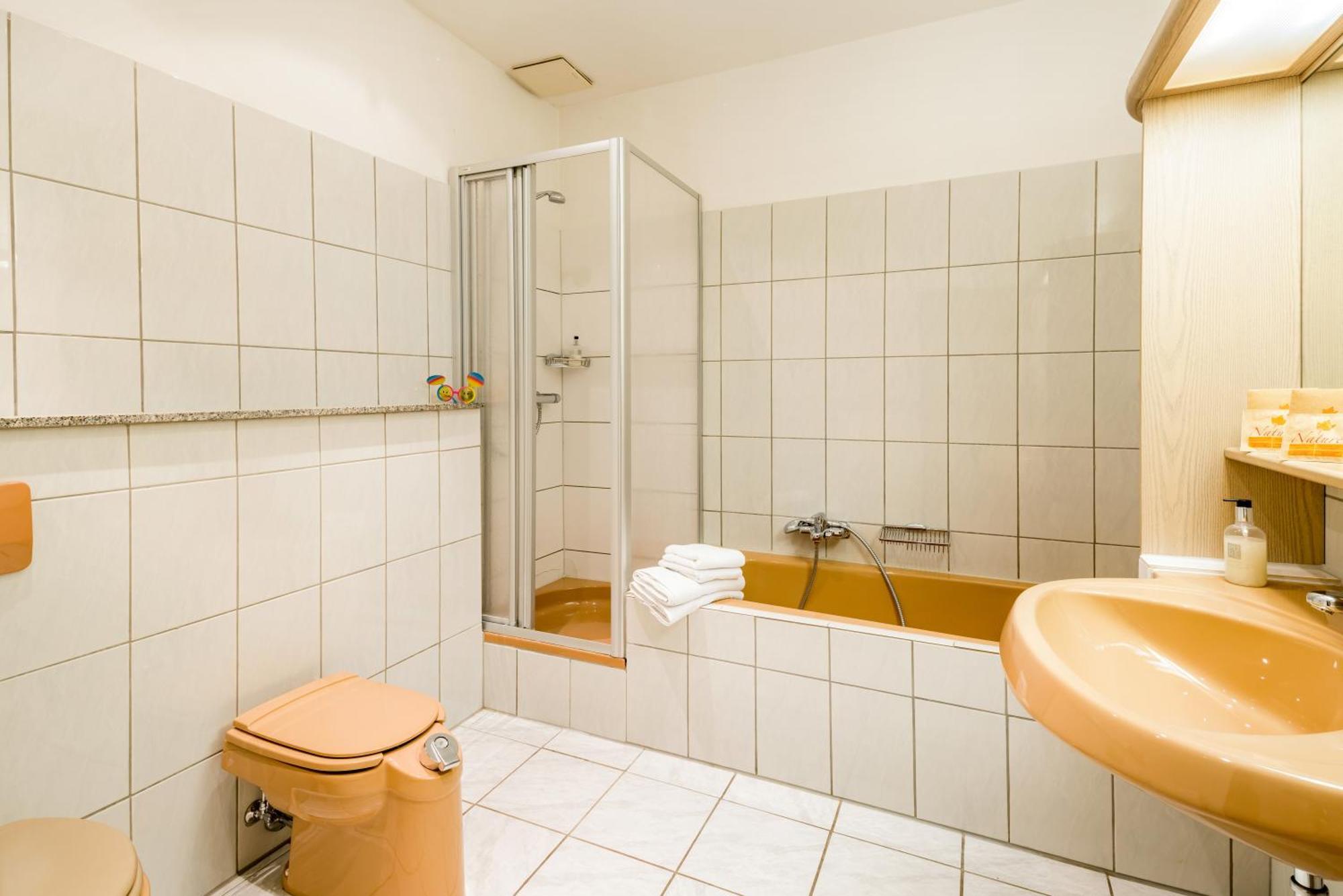 Airport Fashion Hotel Дюселдорф Стая снимка